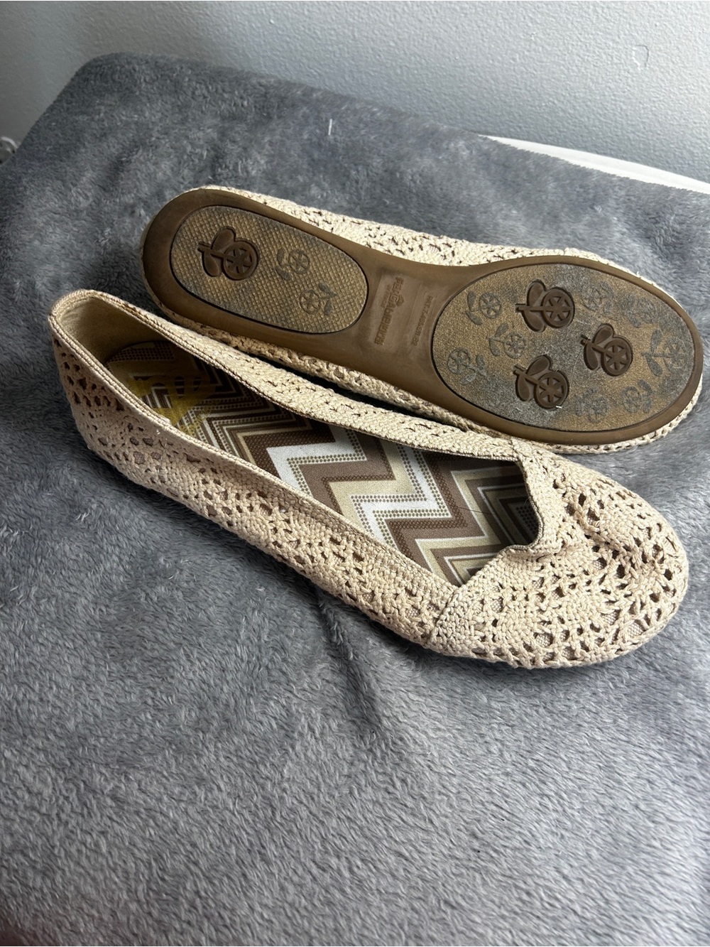 8M Women’s Crochet Ballet Flats in Beige